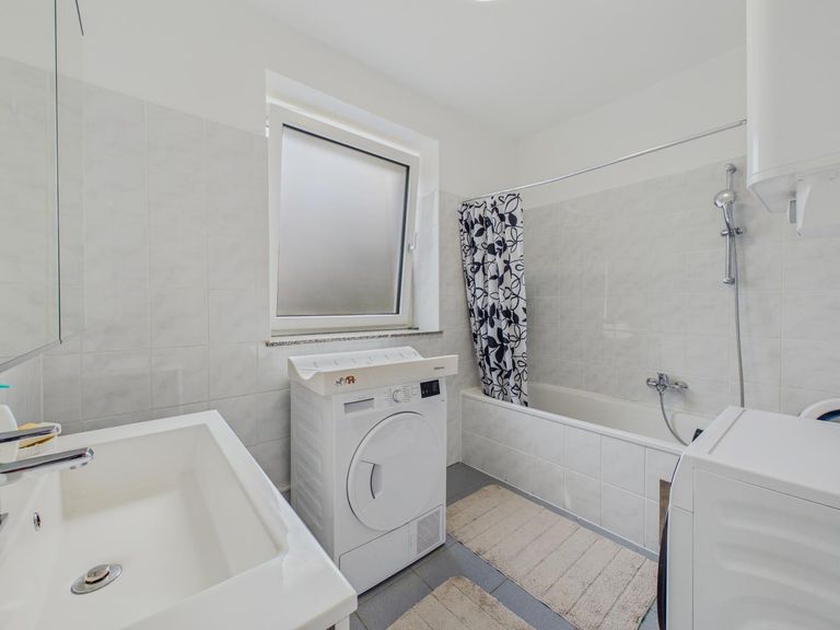 Badezimmer 2