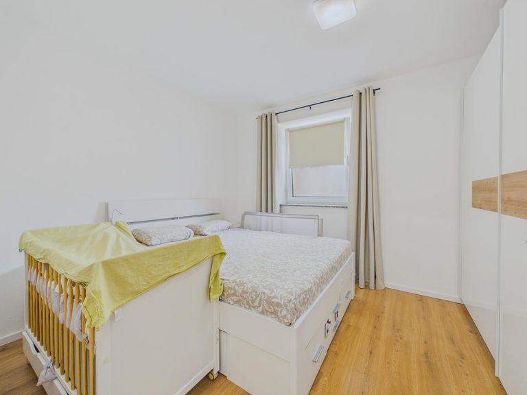 Schlafzimmer 2