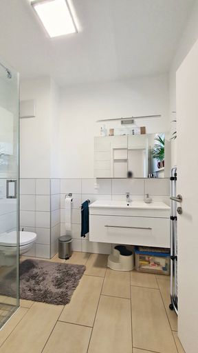 Gäste-WC mit Duschbad