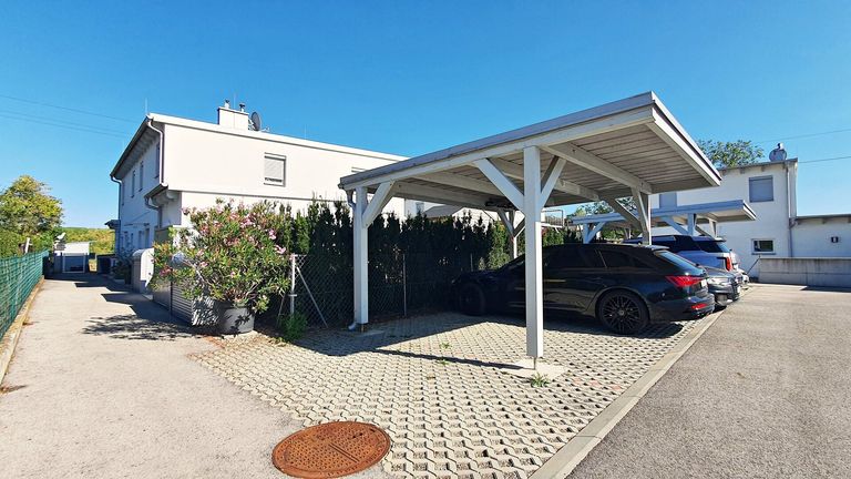 1 Carport und 1 Stellplatz inkludiert