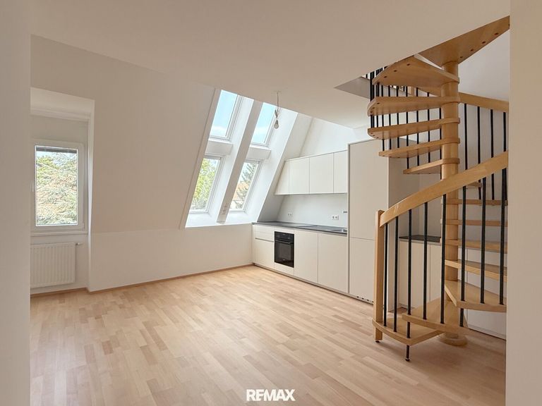 1. DG - Wohnzimmer mit offener Küche
