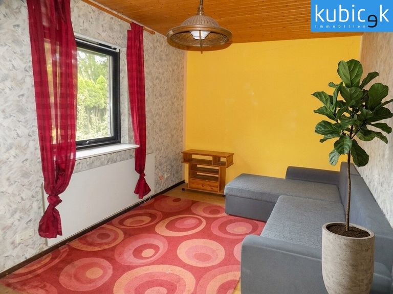 Arbeits-/Schlafzimmer