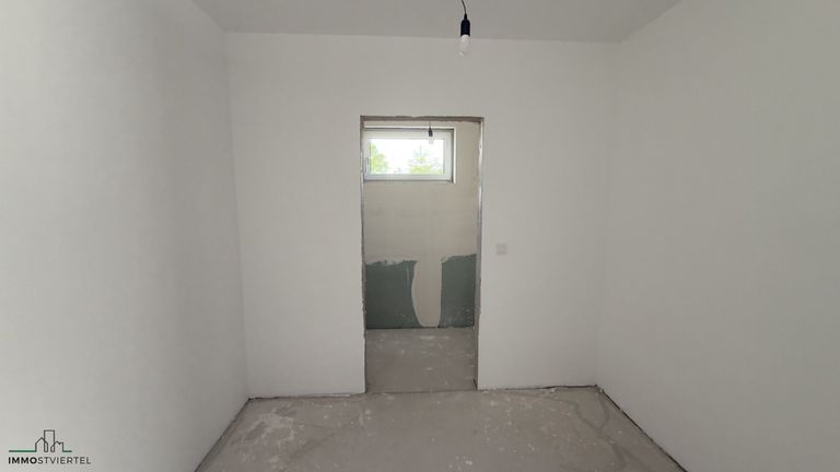 Garderobe und WC im OG