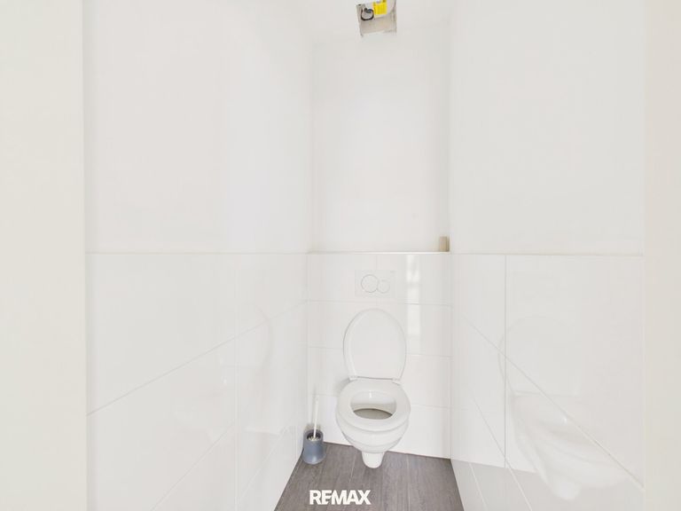 WC 2