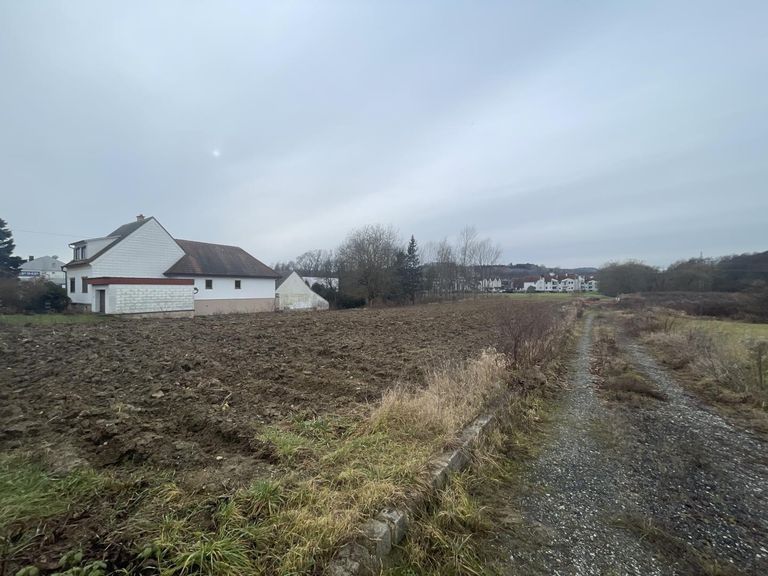 LAGE an der B57