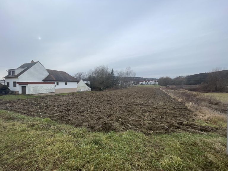LAGE an der B57
