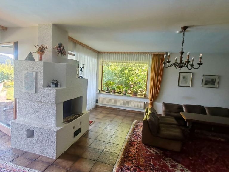 Wohnzimmer & Offener Kamin