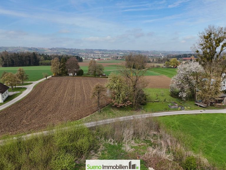 Ausblick nach Wartberg und die umliegenden Felder