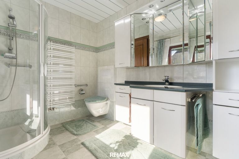 Badezimmer EG
