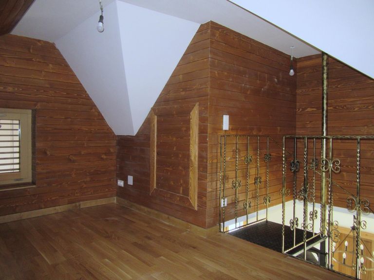 14 Dachboden