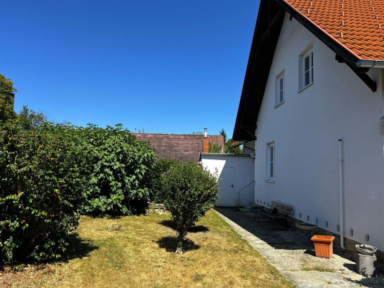 Weg zum Eingang