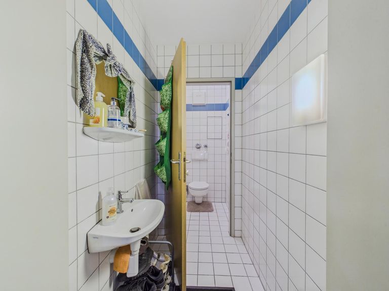 WC 1