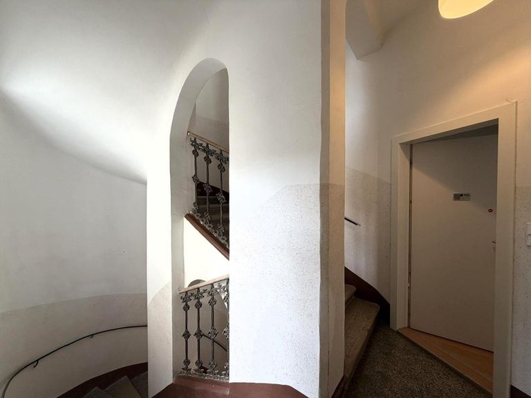 Stiegenhaus / Wohnungseingang