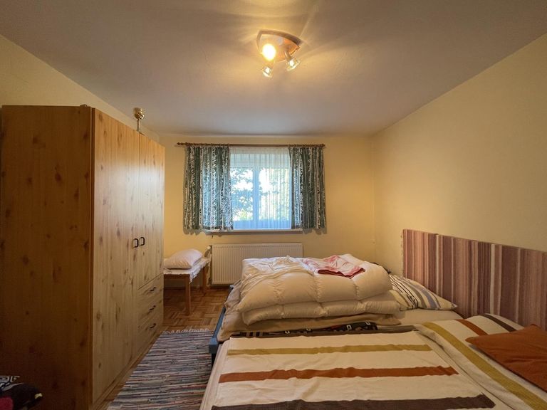 Zimmer 2 KG