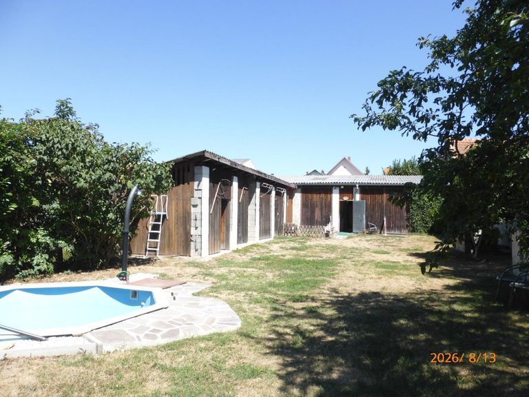 Garten mit Pool