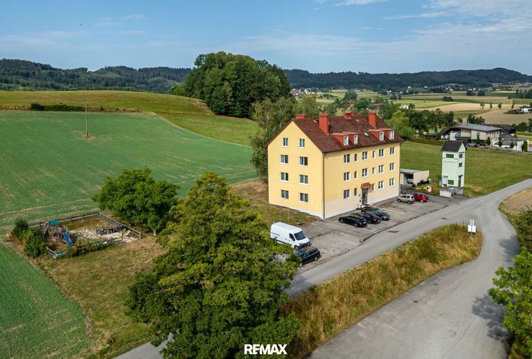 Zinshaus mit 12 Wohneinheiten