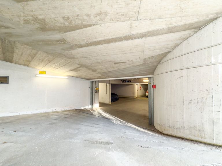 Breite Garageneinfahrt