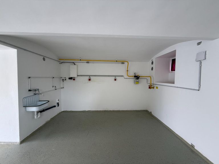 Garage und Wirtschaftsraum