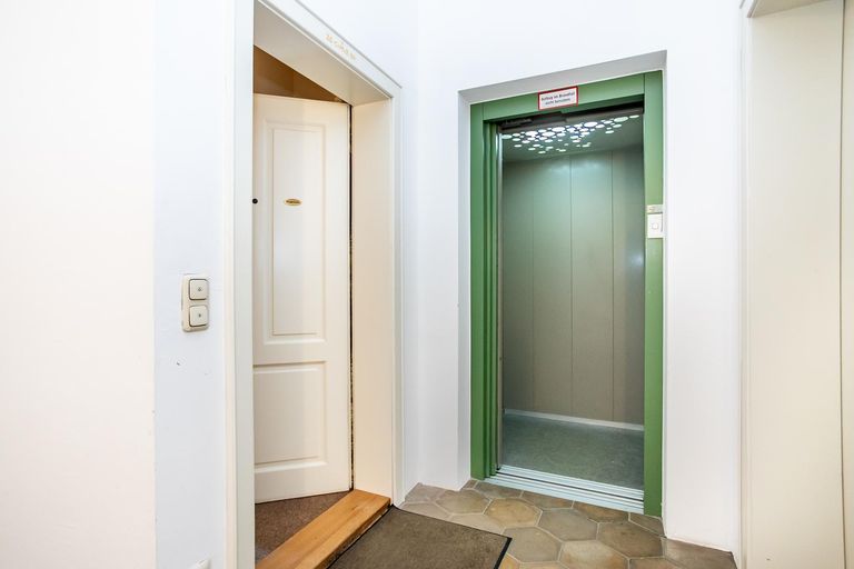Lift direkt vor der Wohnung