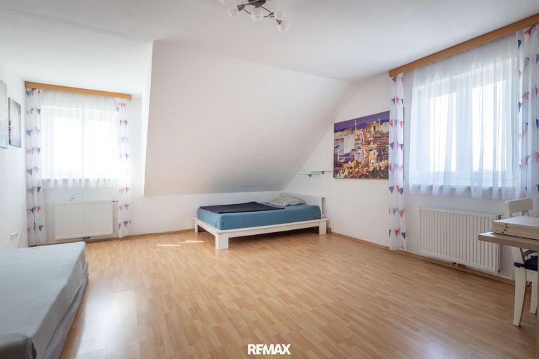 mit insgesamt 3 weitere Zimmer