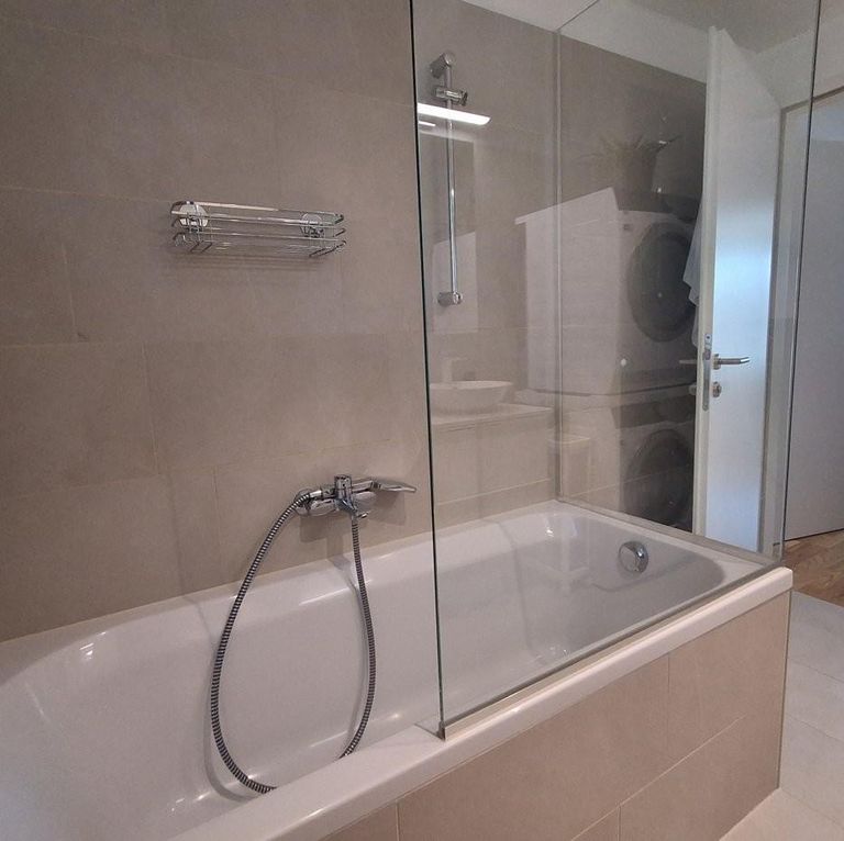 12 Badewanne ETW 1220