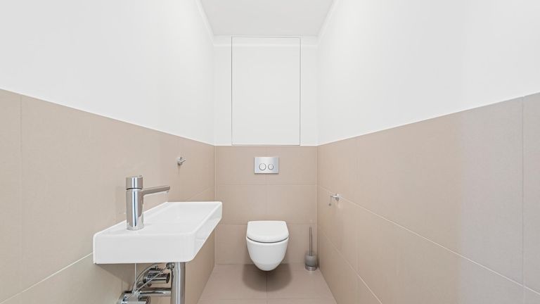 seperate Toilette insgesamt 2