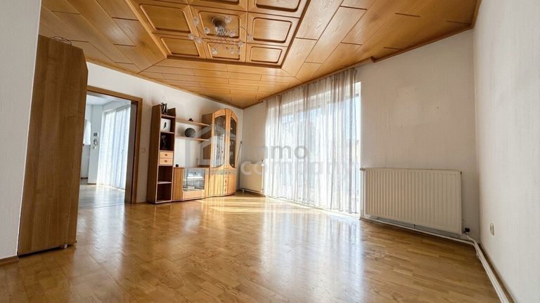 Wohnzimmer (OG) mit Dachterrassenzugang
