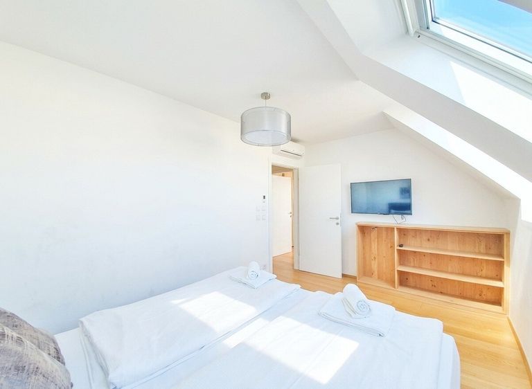 Schlafzimmer 2