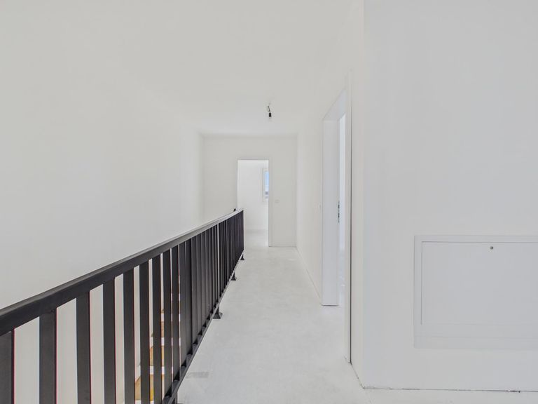 Haus B Flur 2