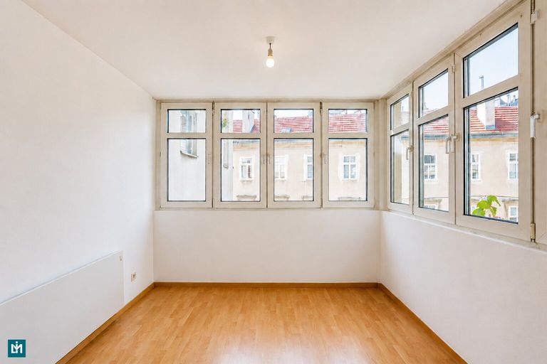 Wohn- Schlafzimmer (S)