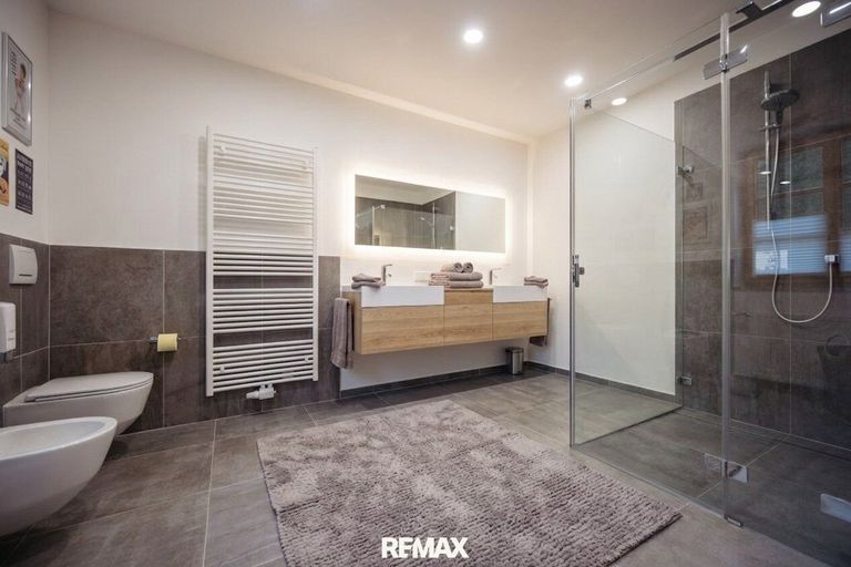 Badezimmer EG
