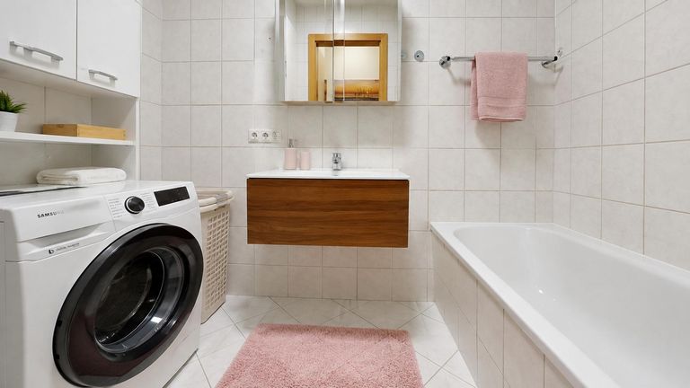 Landeck - Wohnung - Bad.-