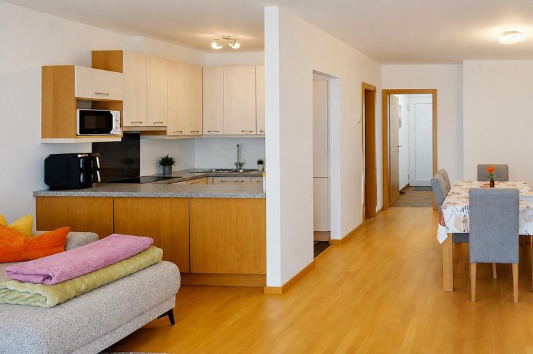 Landeck - Wohnung - Essben-Kochen-