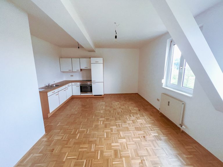 Wohnzimmer mit Küche
