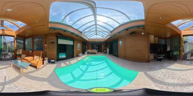 Pool-Halle