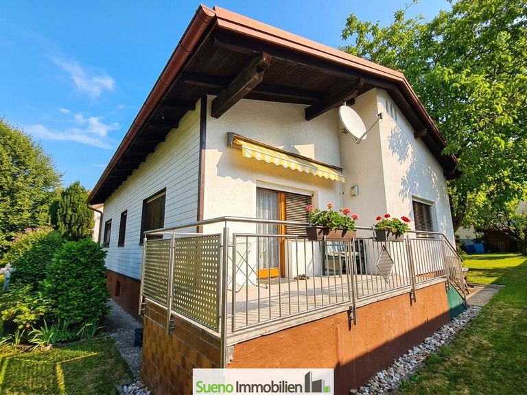 Terrasse Drohnenansicht - südseitige Ausrichtung