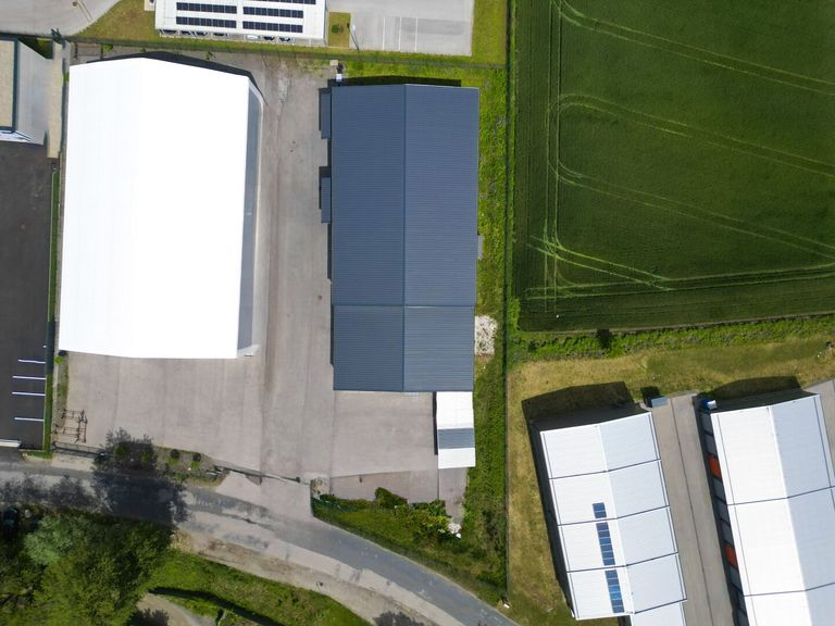 Luftbild Vogelperspektive über dem Objekt