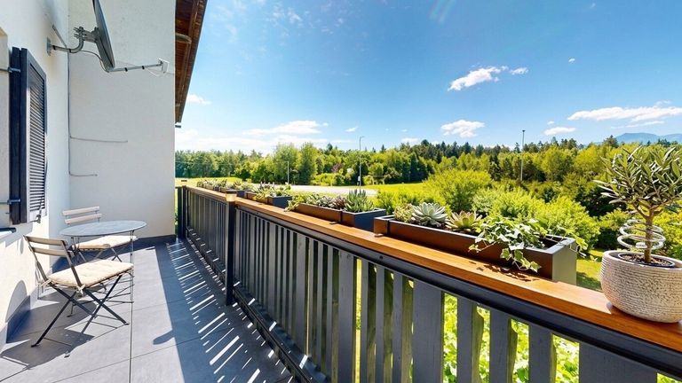 Ausstattungsbeispiel Balkon (OG)