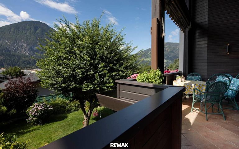 Entspannung auf der überdachten Südterrasse...