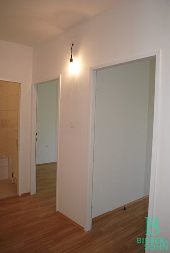 Vorraum / Zimmer / Bad