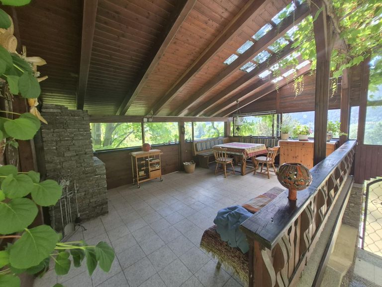 Terrasse_mit_Steingriller
