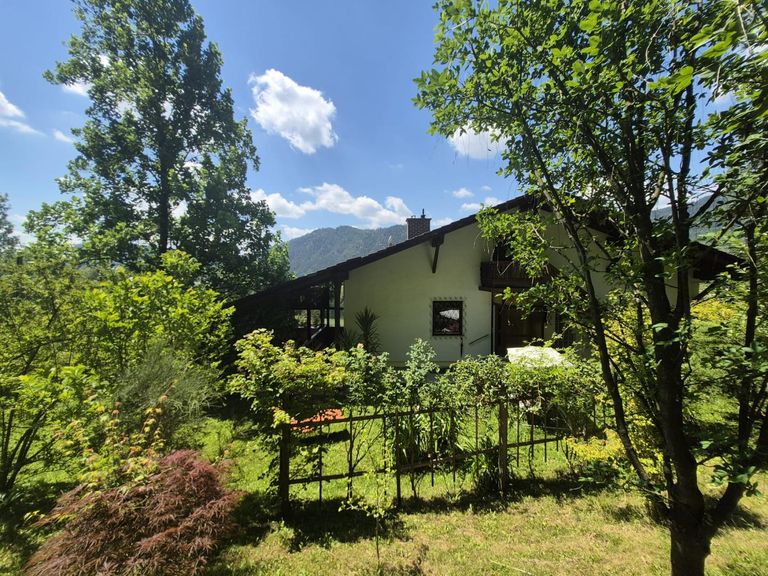 Haus1