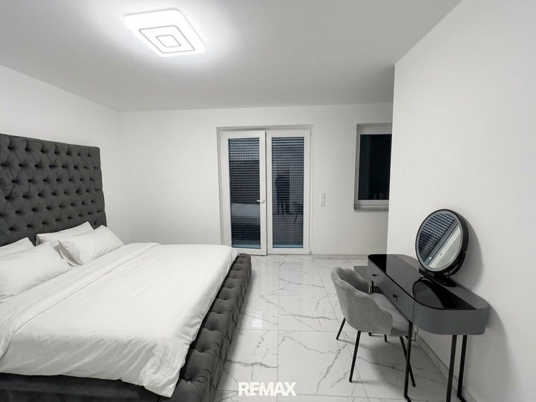 Schlafzimmer Eltern