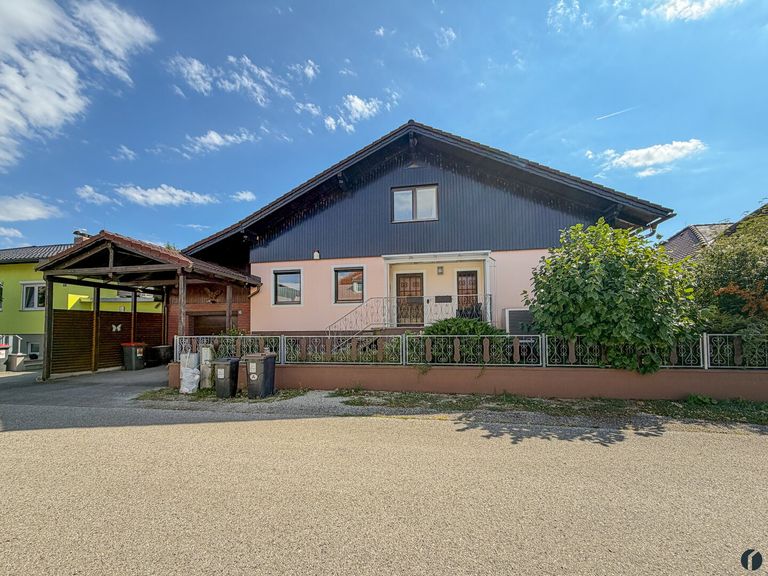 Außenansicht von der Straße aus