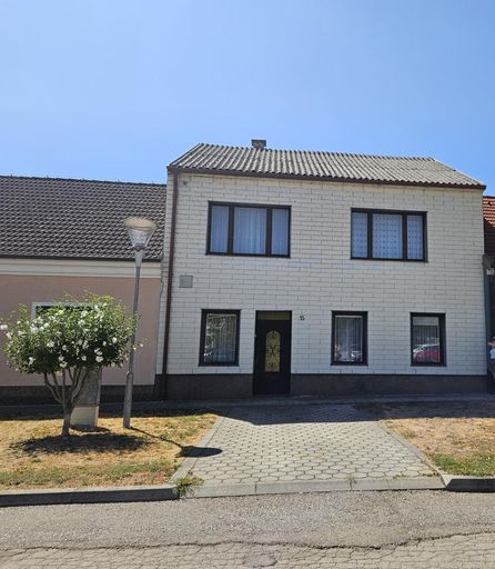 Straßenansicht