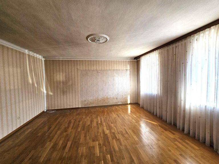 Zimmer EG (1)