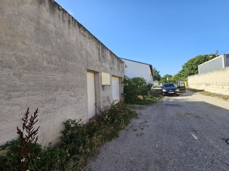 Garage Zufahrt hintaus (2)