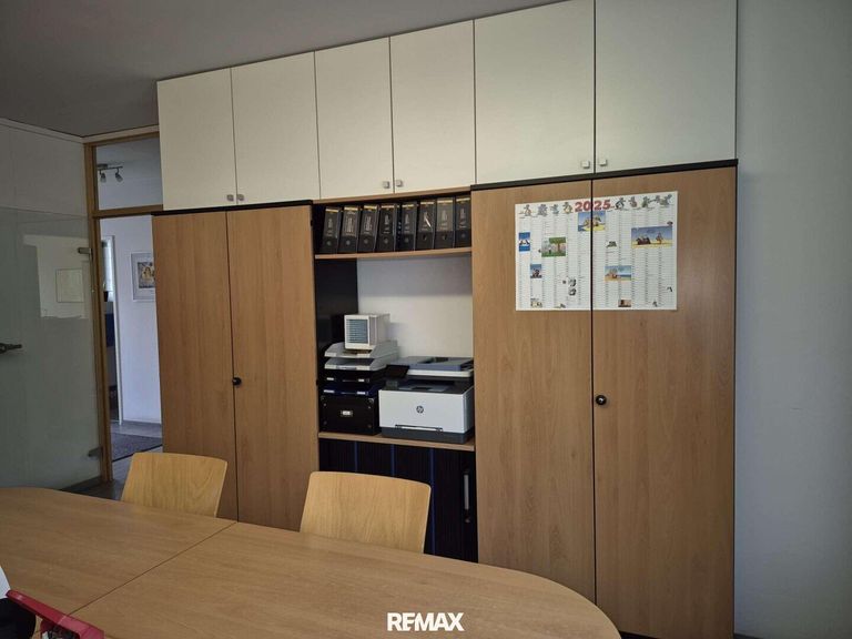 Büro  (1)