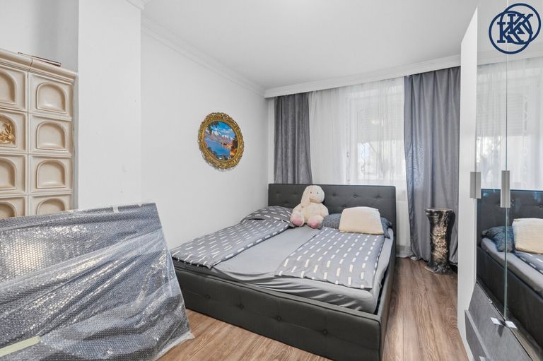 Schlafzimmer 6