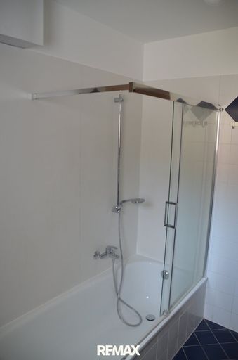 Badezimmer Ansicht 2